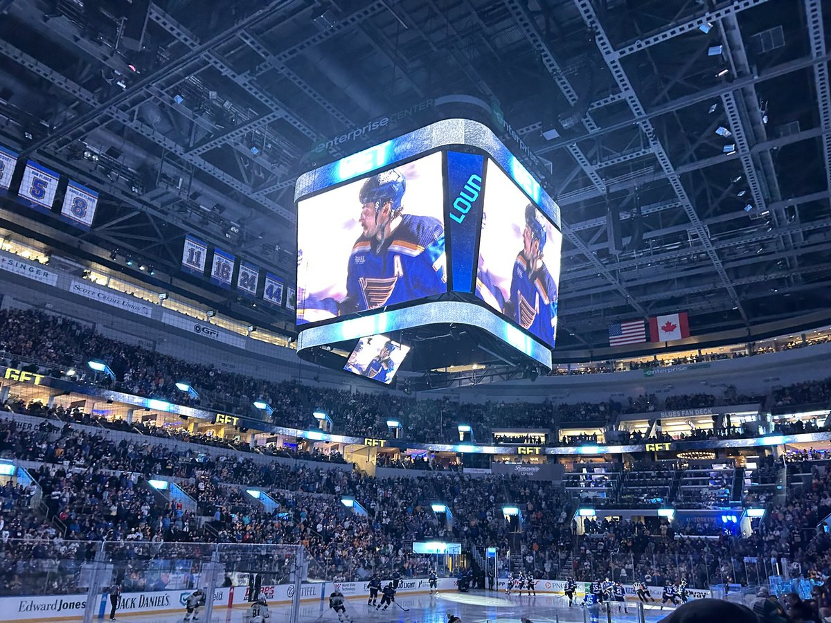 jstanoch6's tweet photo. Our son chose for his senior trip to do a two city hockey road trip! We went to Chicago and St. Louis to see the Blues play! Love his passion! https://t.co/DQTgVBIZF7