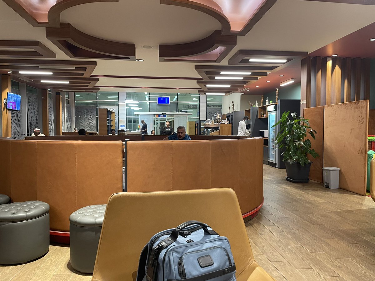 ConsulofGuinea's tweet image. Après plus de dix ans finalement la wifi fonctionne à l’aéroport International Sékou Toure de Conakry un grand merci 🙏🏽 #Sogeac #republiquedeguinee #guinee #cnrd #conakry #guinee224 #madeinguinea