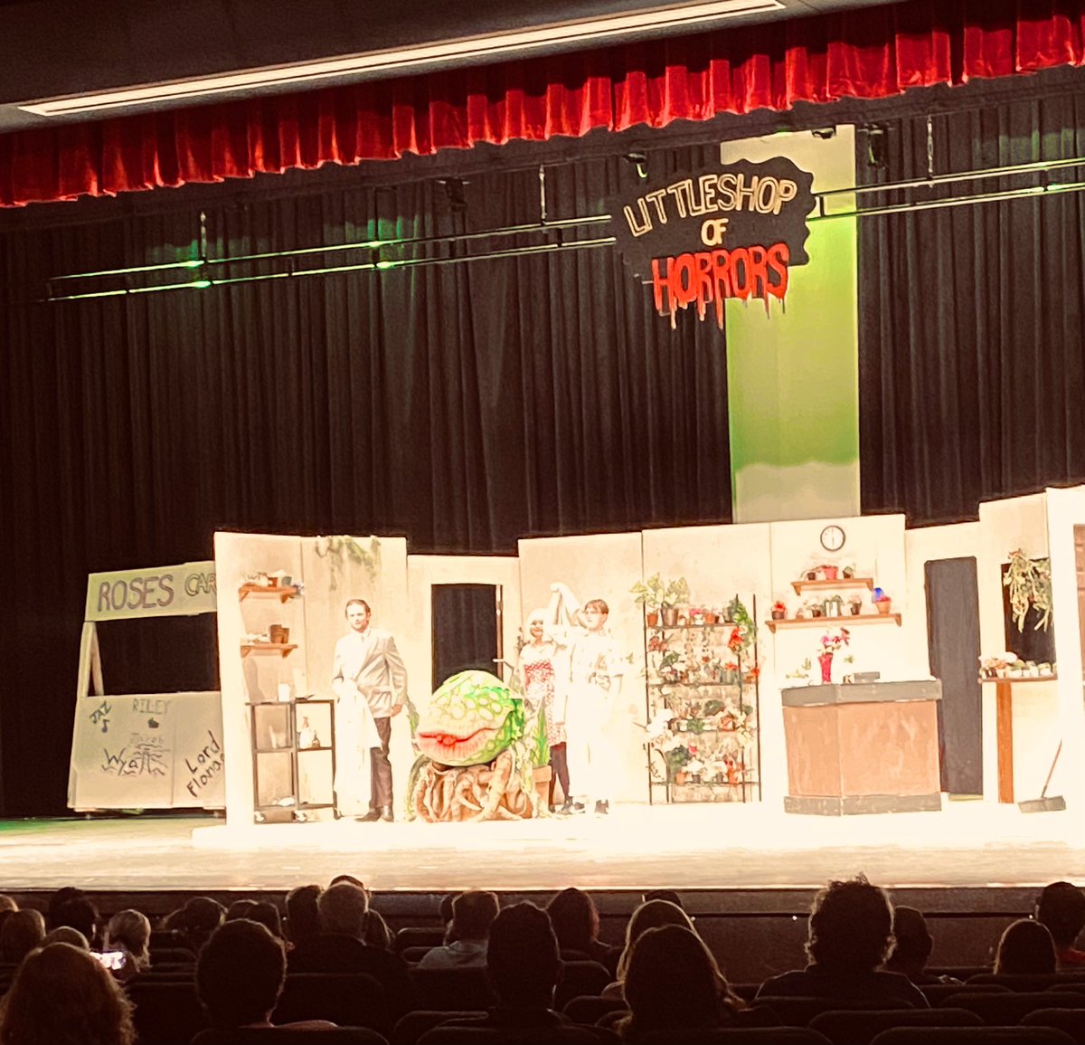 laffoon_jon's tweet photo. Another amazing show by Mr. Perry and the @farmcards drama students! Enjoyed seeing the amazing talent and sets on display at our own “Little Shop of Horrors.” #ESED #Cardstudentsareworthit https://t.co/MgumiWR2OP