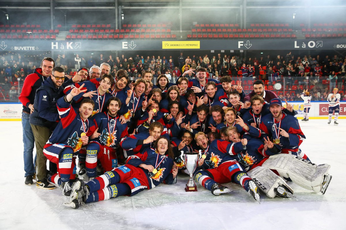 bdl_u20's tweet photo. CHAMPION DE FRANCE 2️⃣0️⃣2️⃣3️⃣ !🏆 https://t.co/orxNHzHZDL