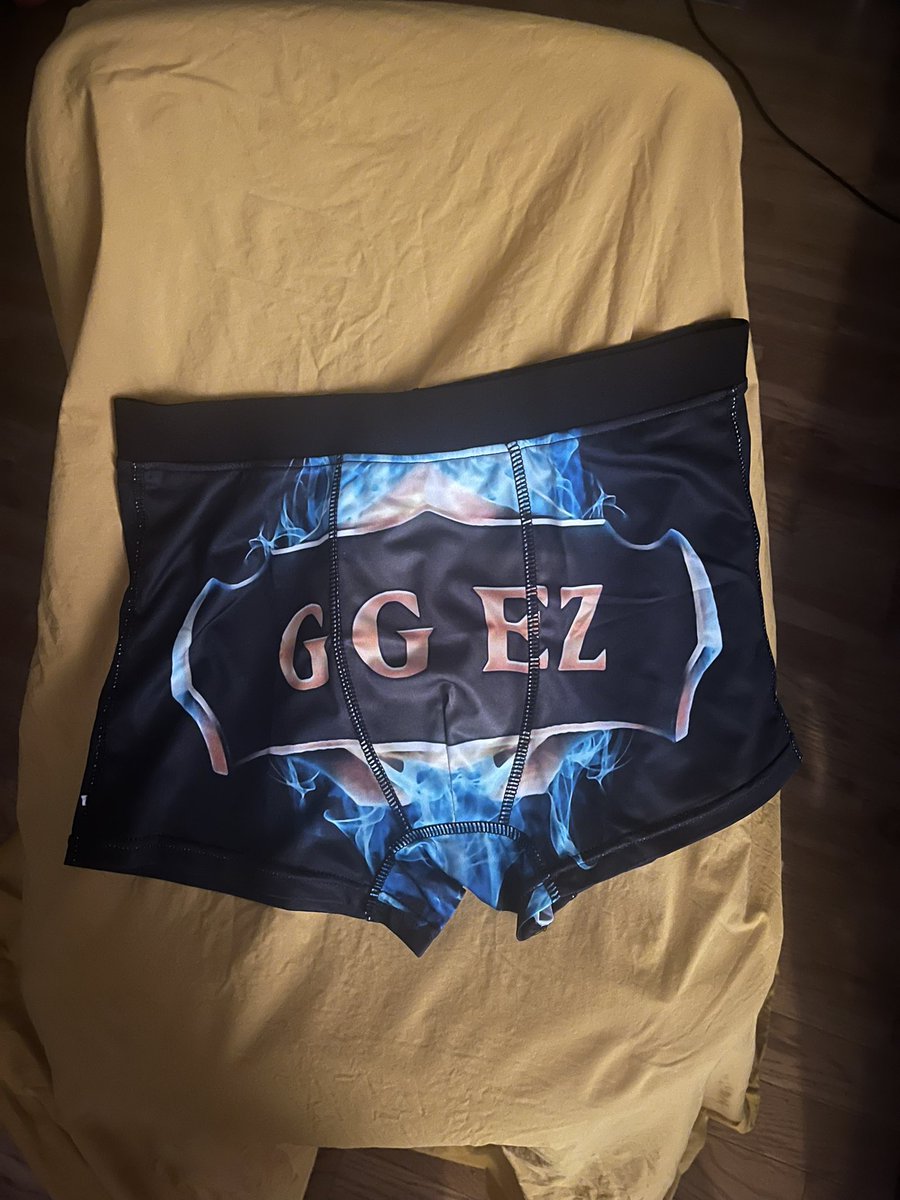 JustCharlyne's tweet photo. My underwear for when I edate https://t.co/vaf9RYZqhq