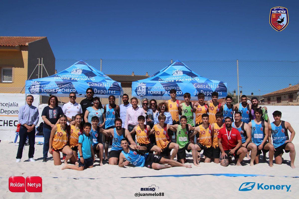 Buenas noticias para el #BalonmanoPlaya
Esta mañana el Ayuntamiento de <a href="/TPacheco_Ayto/">Ayto. Torre Pacheco</a> inauguraba sus instalaciones en #Roldan
Gracias a su alcalde, Antonio León, por la apuesta, a la <a href="/FBMRMU/">FED. BALONMANO REGION DE MURCIA</a> por el apoyo y al Club <a href="/BMPMarMenor/">Konery BMP Mar Menor</a> y a Óscar Montoya, concejal Deportes, por TODO
