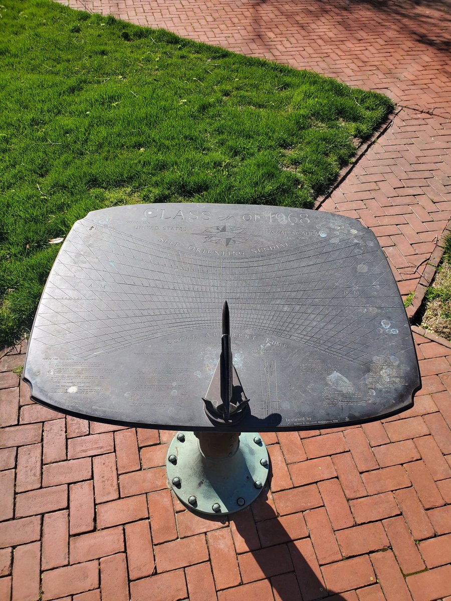 LadyDi1002's tweet photo. I accidentally leaned on it to take the photo and it moved 🤣
#SelfOrientingSundial
#ClassOf1968
#USNA
#LocalApparentTime https://t.co/nKeKaLXki6