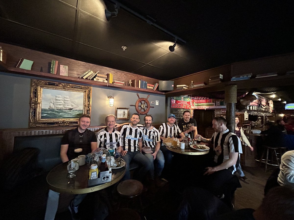 There was a few more lads and lasses in there in different booths, but I’d say this was a reasonable turnout for wee Toon Army Calgary. 

I’ll send out an event for Wednesday’s game later today. 

#NEWMUN #NUFC