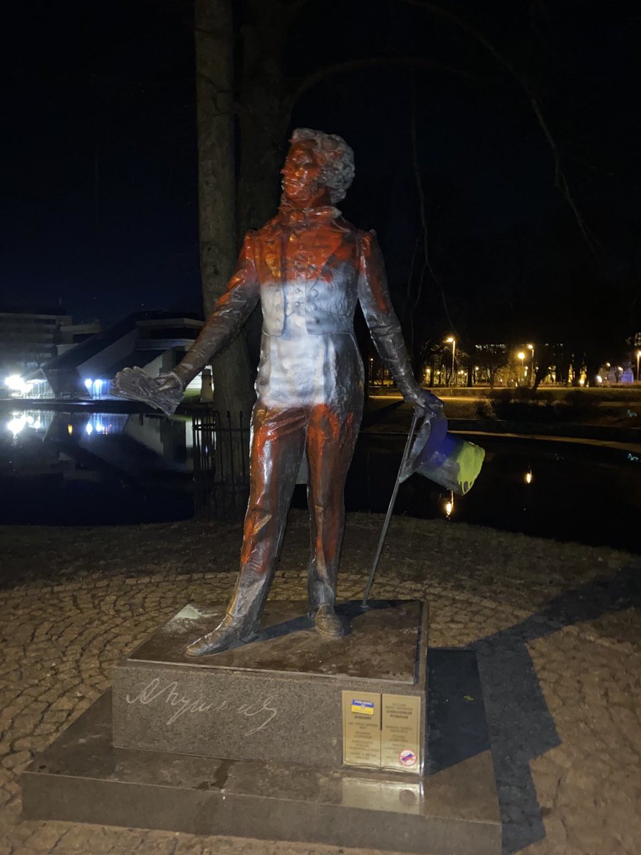 dabaselvis's tweet image. Aculiecinieka foto. #puškins #pushkin #russianssuck