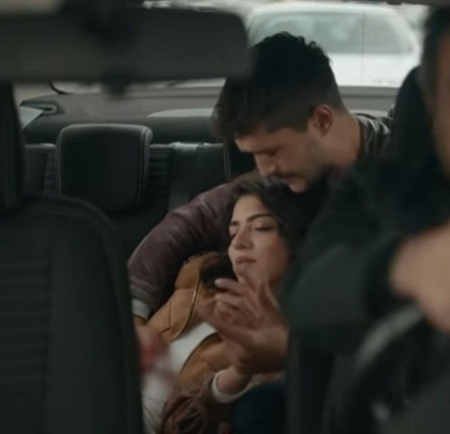 thomitus_'s tweet photo. Cemre: I loved it too
Erhan: are you sure she's in love with me!?

I mean is this real 😭😭😭🙈
#ErSib #Ego https://t.co/gChtJ4DsJH