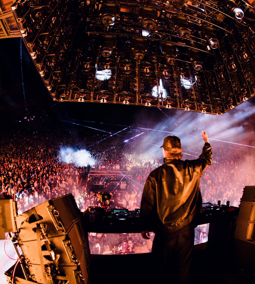 Red Rocks I have no words 🥲⛰️

Can’t wait to do it all again tonight ♥️