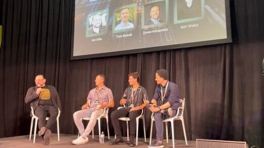 zubject's tweet photo. Thrilled to speak on a panel @MiamiNFTweek on the power of phygital products! Blending physical &amp; digital unlocks endless possibilities for innovation &amp; creativity. 

Thanks @IanUtile, @benmweiss_, &amp; Tom Nowak for a great discussion. 

#Phygital #NFTWeekMiami https://t.co/fXjAeyMFLo