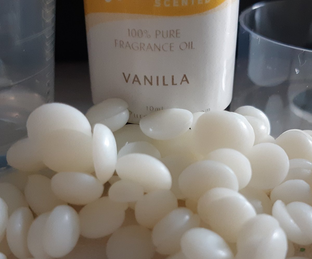 Love making candles,time to try adding a scent...vanilla!#candle #candles #soycandles #soywaxcandles #soywax #candlemaking #handmadeuk #handmadecandles #handpouredcandles #scentedcandles #vanillacandles #vanilla #ellenslittlegiftshop #etsyshopuk #etsyuk #smallbusinessuk