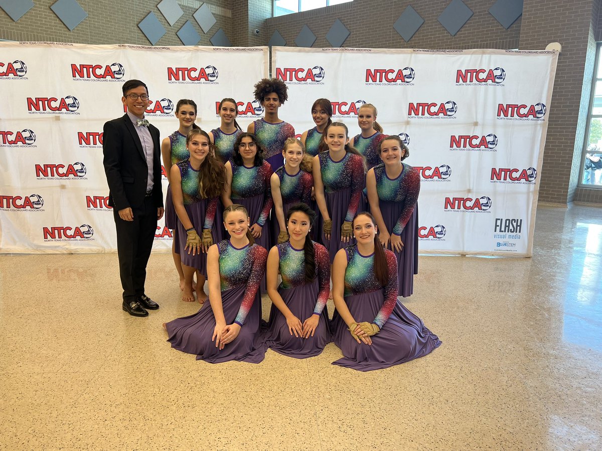 Diamonds_CHHS's tweet photo. Did someone say gold? 🥇
Congratulations to the Diamonds on an amazing season, receiving 4 first place finishes, including, NTCA Championships!

-

#chhsdiamonds #colorguard #diamondsdanceguard #gcisd #gcisdfinearts @GCISD @GCISD_Fine_Arts https://t.co/eekRgBbmZb