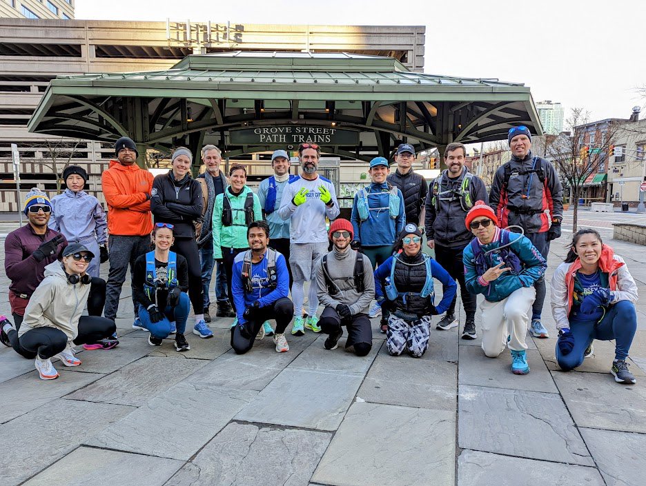 JCRunners's tweet photo. From Jersey City to NYC via the GWB. Great way to get the Sunday long run done. 
📸: @marknotfound and DB https://t.co/zYEY5sEoyg