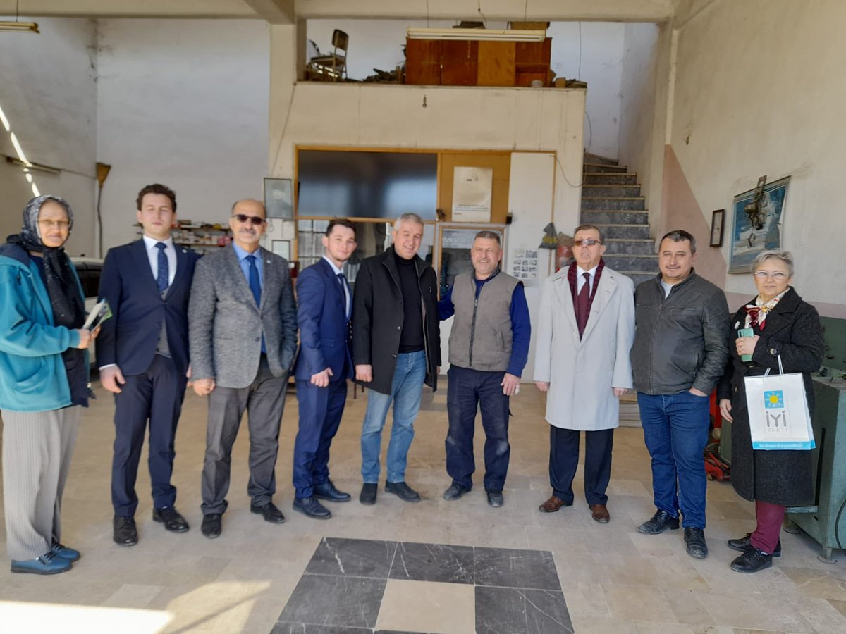 Balıkesir Gönen İlçesi Başkanlığı, Sn. Ender Kardaş, Sn. Mehmet Yarma, Sn. Sadettin Koç, ve Sn. Yusuf Yamaç tarafından Sanayi esnafı ziyaret edildi. Esnafın sorunları hakkında konuşuldu.