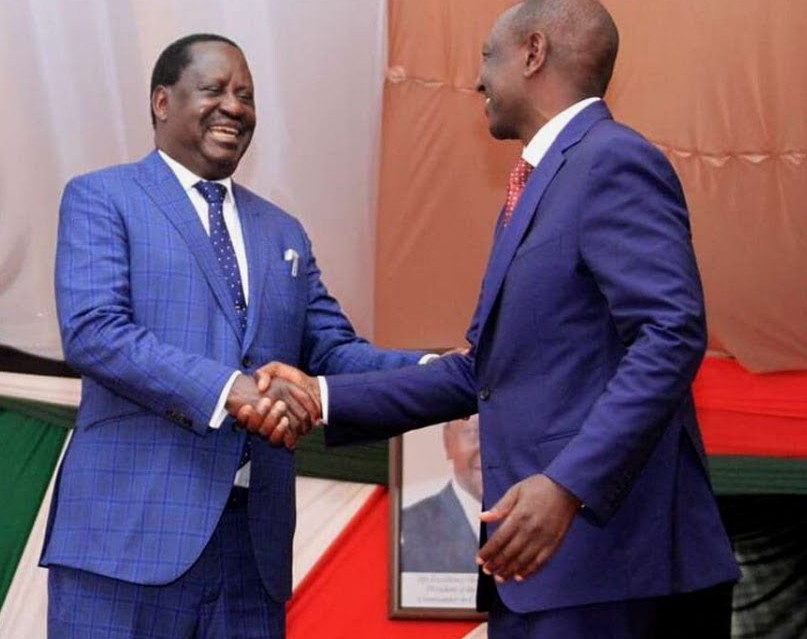 KIBETKIBET10's tweet photo. Thinking that you were fighting for something then wakuu wanakubaliana on how they can strengthen their working relations might be hitting hard on Azimio diehards. #sufuria ulishatopoa pale maandamano and nobody cares. https://t.co/NbKN6XtoiN