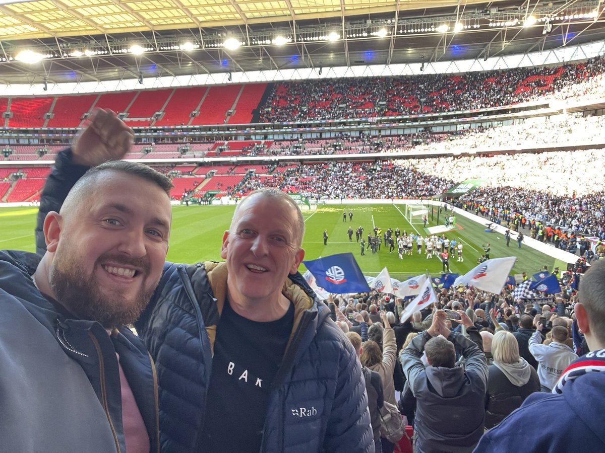 Oliver Dunn tweet media