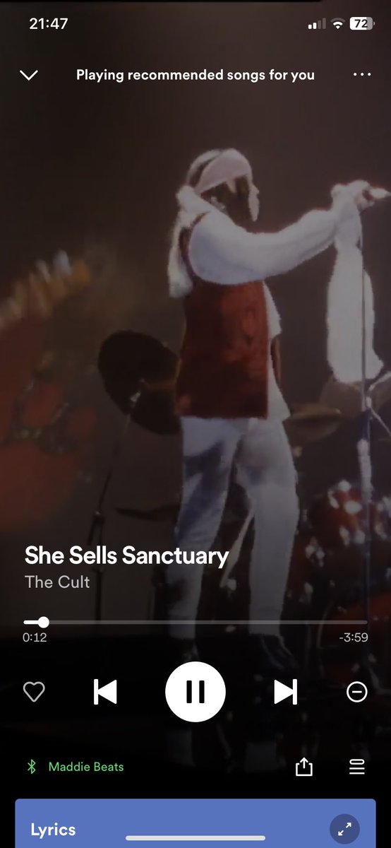 Oh the heads that turn, make my back burn…
#thecult #shesellssanctuary