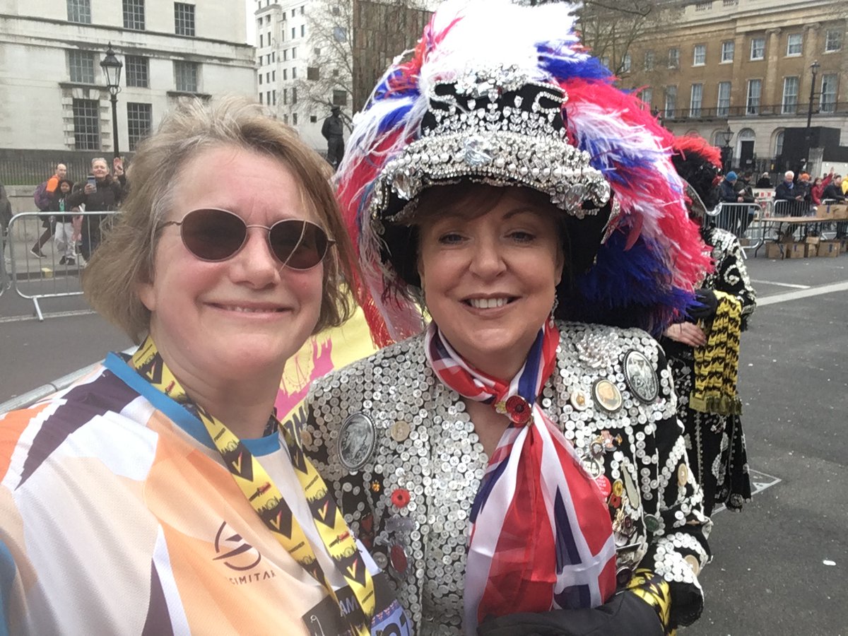 amyclaires's tweet photo. Thanks to #ARUK &amp; other supporters for helping me finish &amp; to the Pearly Queen for my #LLHM2023  finishers medal! Meanwhile, fundraising doesn't seem to have stopped https://t.co/k6JwEZKBjO! https://t.co/OUMGi7jHRy
