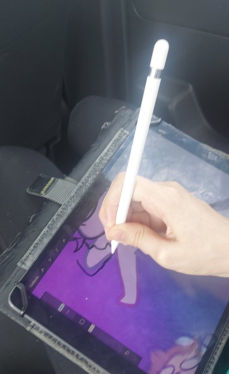 DorianRemianVT's tweet photo. Going back home, my cat is dying cause she is trying to draw...
She is puking at any moment... I fear for my pants... https://t.co/fdrk1OAGqV