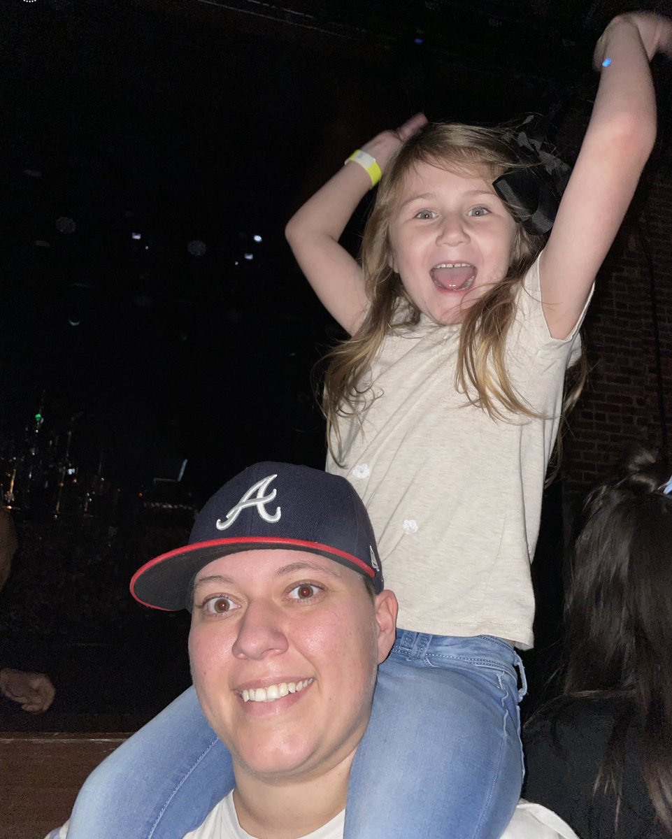 11ctina's tweet photo. Thank you @JonTLangston  for making my girls first concert great!! She couldn’t hang all night, but she made sure to say “it was the best night ever.” https://t.co/BcMAqp2R8M