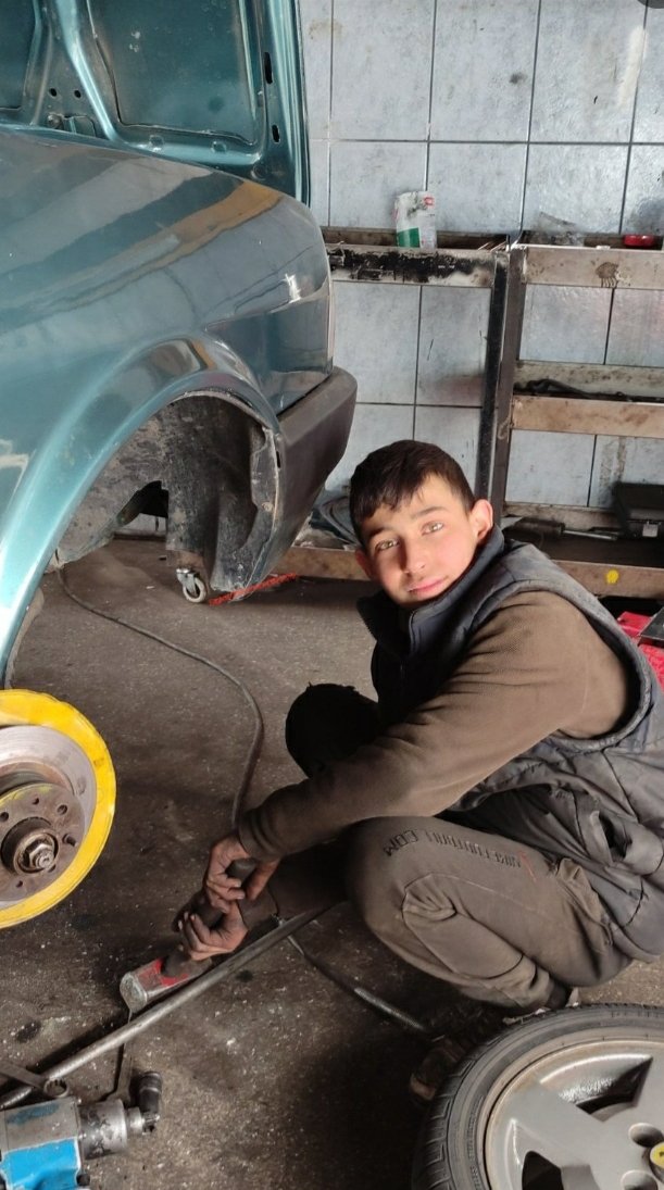 Bu yavrumuzun geleceği bizler gibi mağduriyet olmasın  SSK ilk tesçil tarihimiz;Uzun vade olarak kabul olsun.
<a href="/RTErdogan/">Recep Tayyip Erdoğan</a> #KaderGünüdürStajın