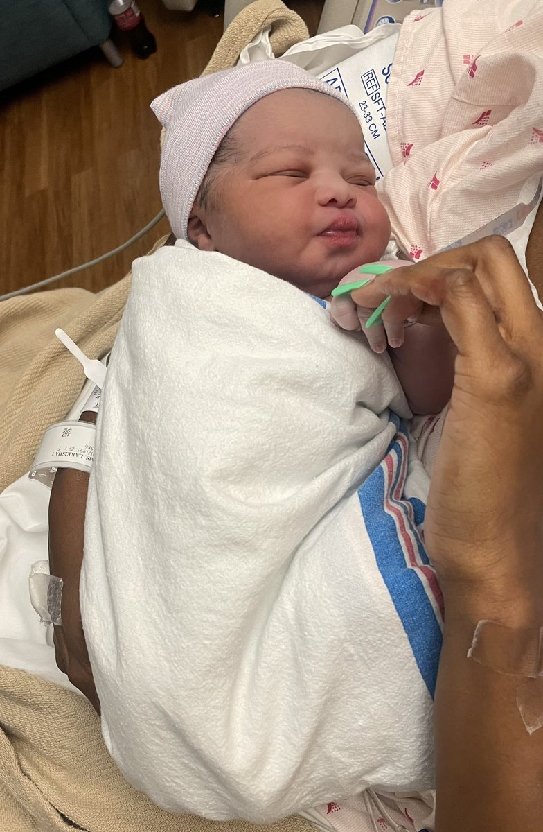 We have a new addition to our Jacksonville MDO 5945 family!!  Meet Miss Naomi born on 4/1/23 at 2:22pm, weighing 8 lbs. Congratulations Jordon and Lakeisha!!  🎉🍼💖👑🎉