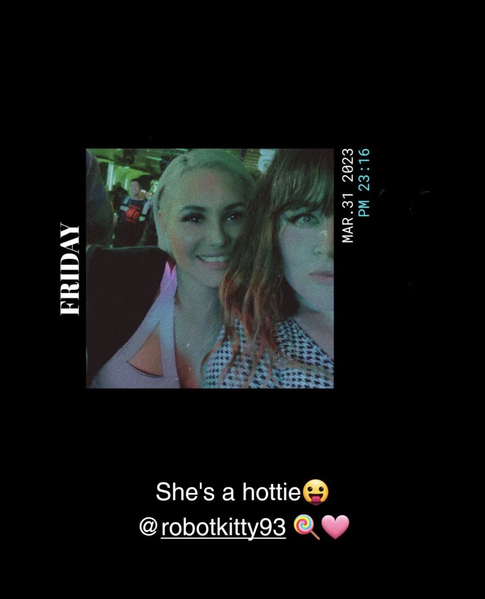 Tanbarbie26's tweet photo. Love me some Gabby 💚 https://t.co/rTzjcZmxXH