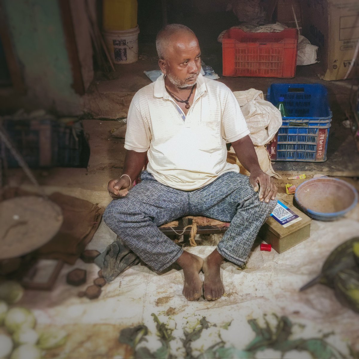 gauravkumar_96's tweet photo. Embrace the simple moments, for they make up the fabric of our daily lives. https://t.co/N01nCxBwMc