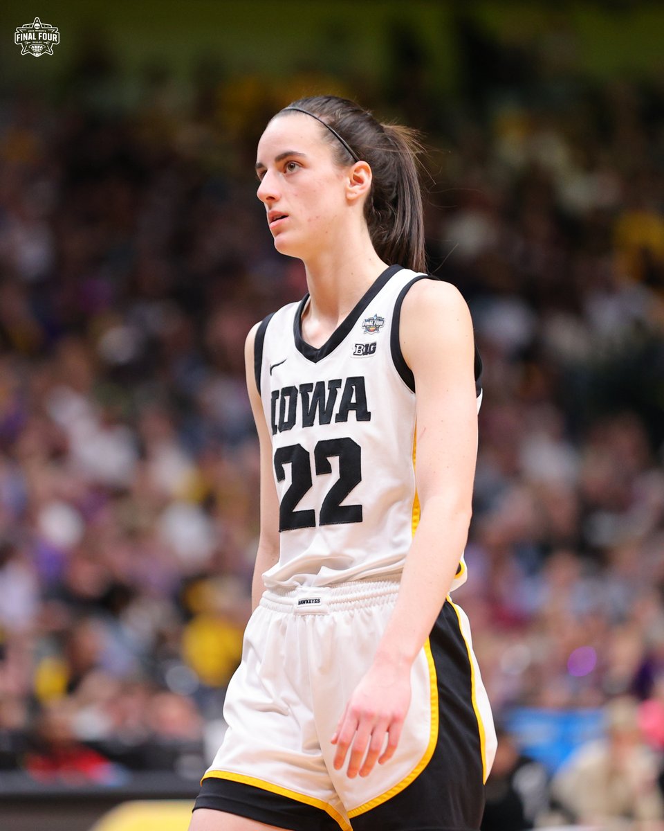 MarchMadnessWBB's tweet image. Scenes from the 𝐒𝐄𝐂𝐎𝐍𝐃 𝐇𝐀𝐋𝐅

#NationalChampionship