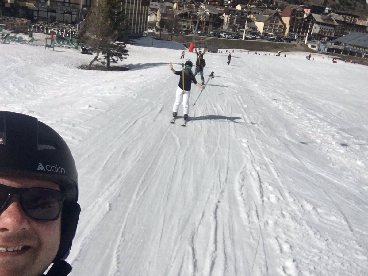 STCSKI23's tweet photo. What a great 1st days skiing, sun was out and shining, snow conditions were great, loads of progress made. Starting to make the huge coach journey worth it with some happy faces at the end of the day including Miss Cross with her fashionable ski helmet! https://t.co/QB9sUjMing