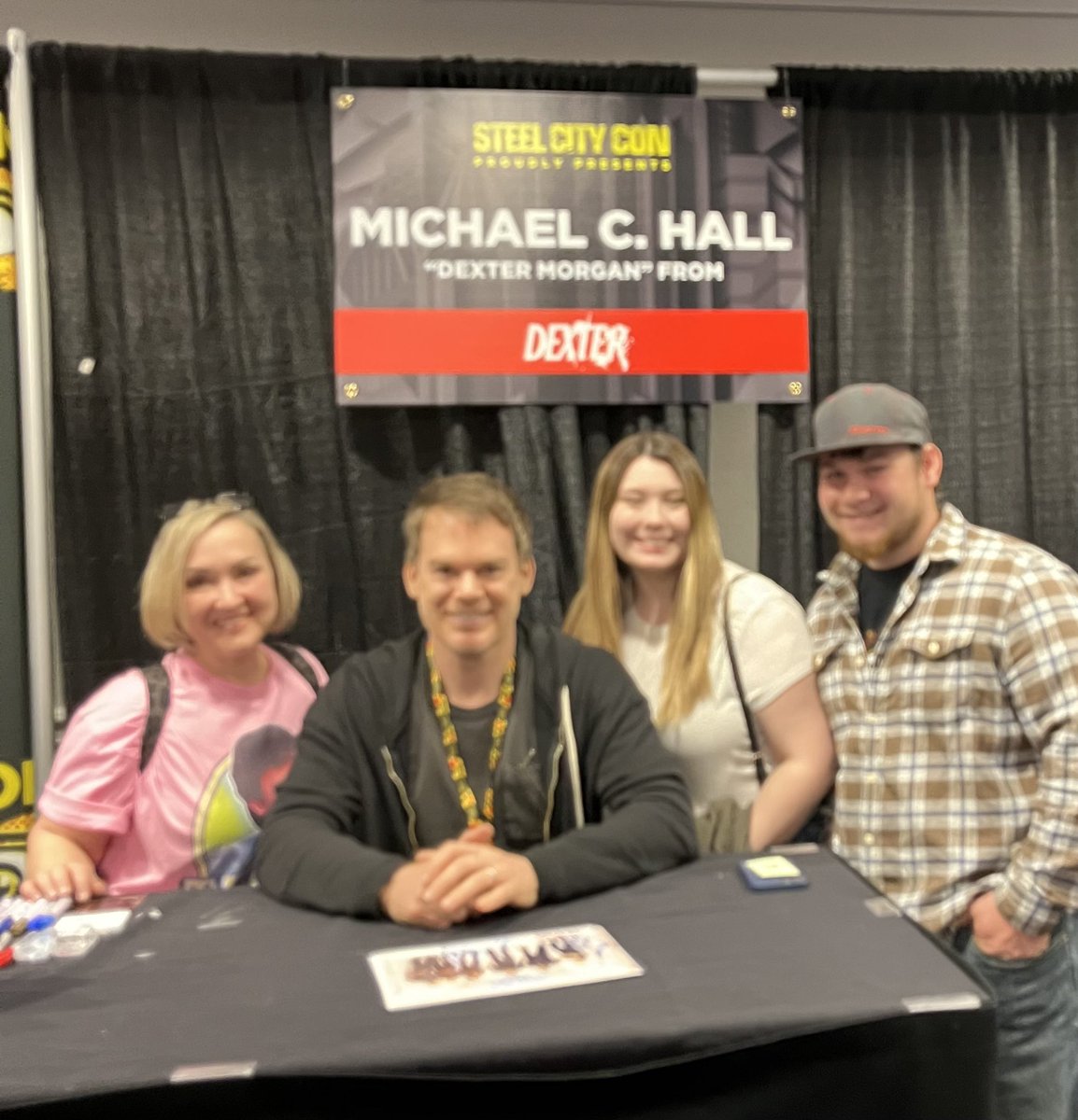 MelyndaE's tweet image. I mean, who didn’t love #Dexter ?!?! @J2thecarpenter &amp;amp; #MichaelCHall were the best! @Steelcitycon