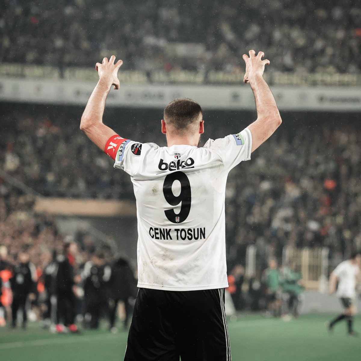 Applause. Applause. Applause.