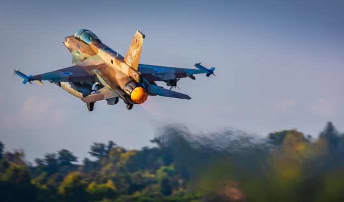 ChristianDefORG's tweet photo. Syria is poking the bear. 
"Foreign aircraft enters northern Israel from Syria, is intercepted by IDF"
https://t.co/0iRPUJuCJg 
#christian #israel #PalmSunday2023 https://t.co/WvECZVMPCA