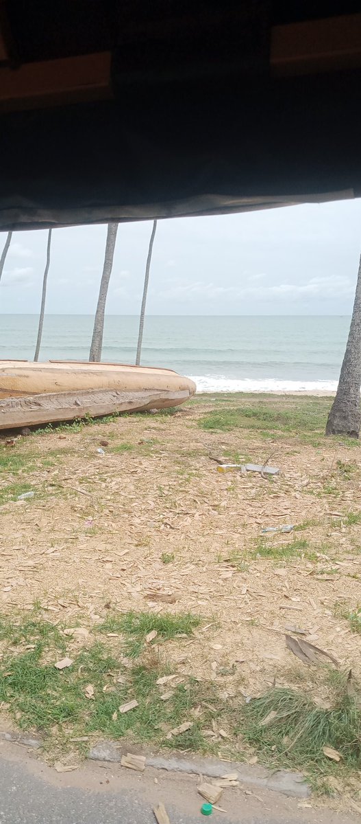 KarlyKheyly's tweet image. The sea on the Ola Cape coast grounds is one of the neatest beaches in Ghana. Aside from its refreshing breeze, hardly will you see rubbish piled up like on other websites and this is turning the place into a tourist site @kodwoboateng @TDzineku #mediacourse