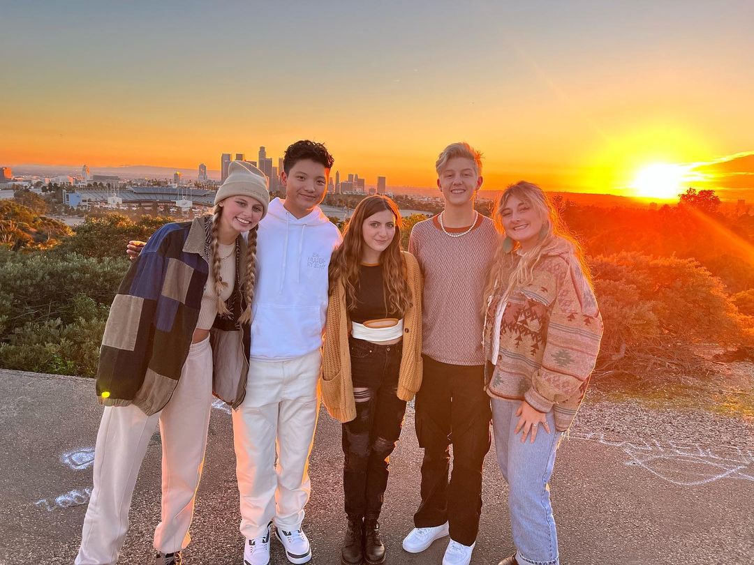 kaylinhedges's tweet photo. 📣 Round 1 of #HollywoodWeek starts TONIGHT! Watch @AmericanIdol at 8/7c. #IDOL

Swipe to see me with last years winner @noahthompsonmu1 annnnnd just some Hollywood fun!

#americanidol #kaylinhedges #hollywoodweek #idolfriends #hulu #staytuned #kaylinonidol #letsgo https://t.co/IeXW4TGLgx