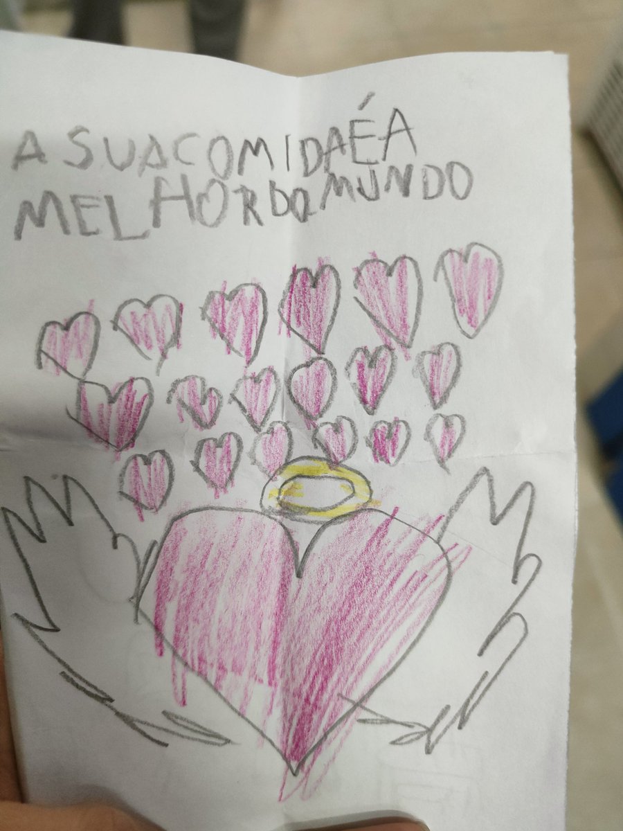 intergalatico_'s tweet photo. @pretaraujo Ahhhh que lindo! Eu sou tia da merenda, e é tão gostoso colocar todo amor e carinho em cada alimento preparado, ver as crianças descobrindo novos sabores, vê-las retribuindo todo o carinho é algo que não tem preço! Todo dia ganho uma cartinha de algum aluno e é o melhor presente https://t.co/QI7CFVVMpf