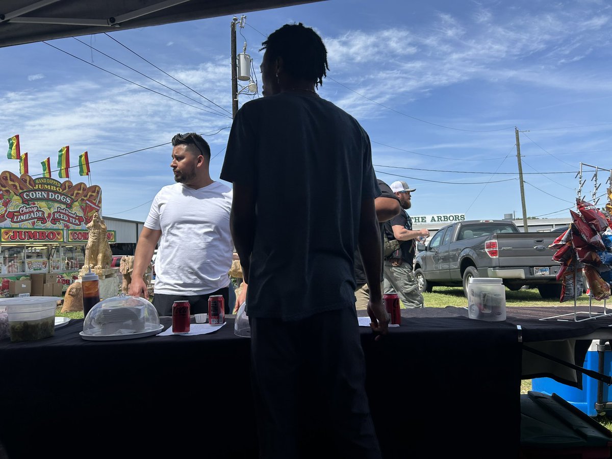 bbq_epic's tweet photo. All done with First Monday! Just in time with storms rolling in. Great food, great weather, great day! Only 2 sandwiches left…but I’ll take care of those!😆 https://t.co/6QvCxXgxIy