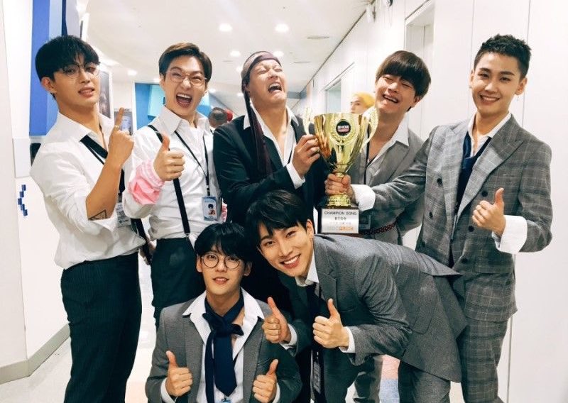 bbosubbie's tweet photo. If you see this tweet, quote it with 4 pics that expose your taste in men.
#BTOB #beagledol #crazy #butcute https://t.co/omEvCa0KLm