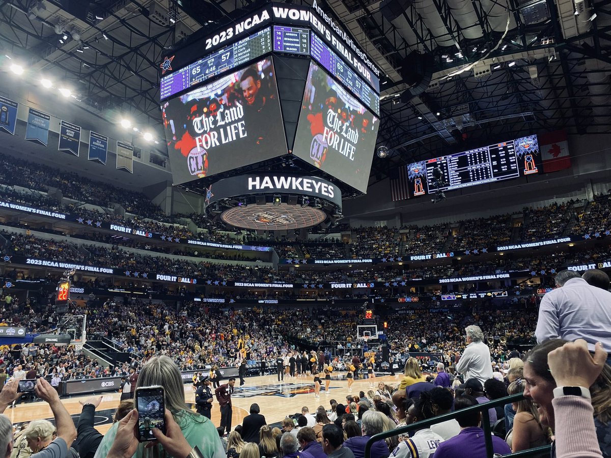 RocketArena's tweet image. We’re on the clock. See you in 2024, @WFinalFour! 🏀