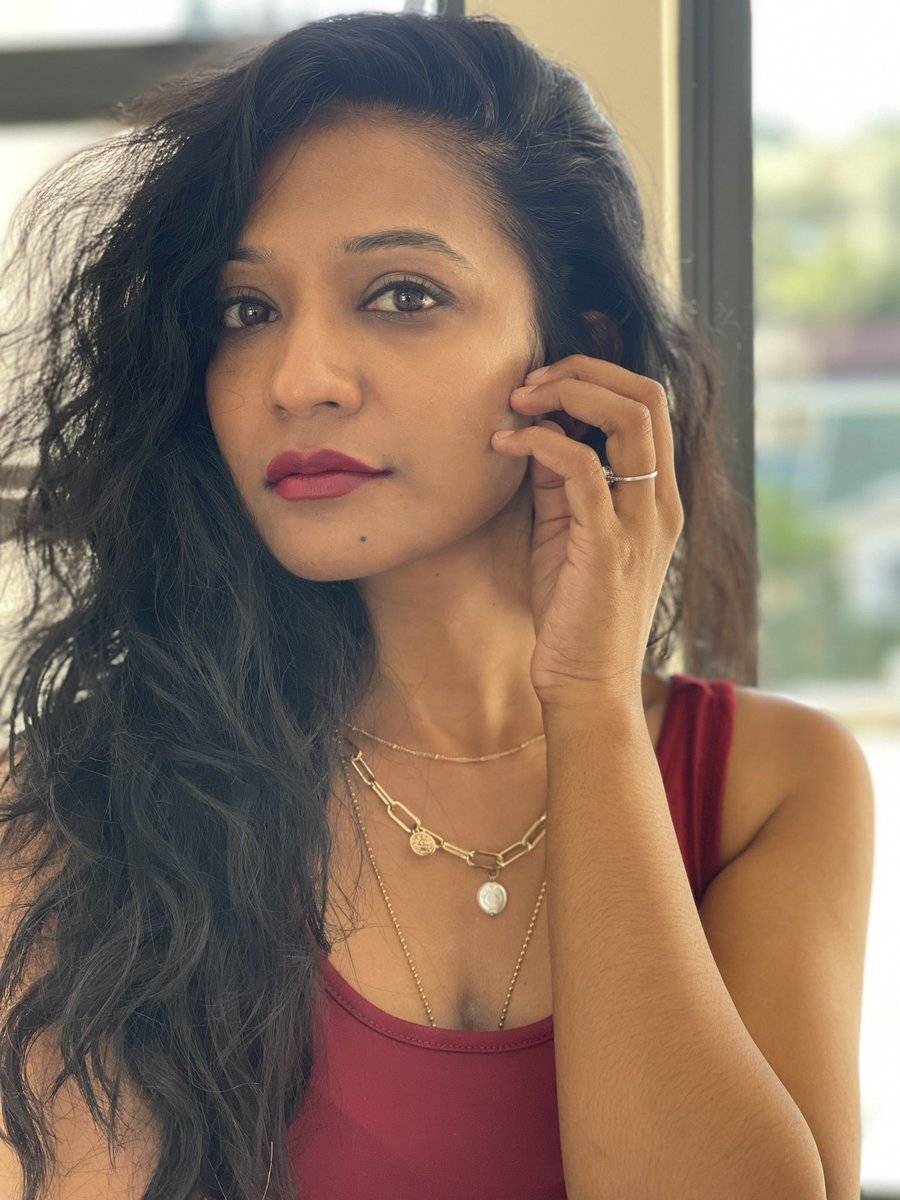 DeshneePSA's tweet photo. Lip swatching the Worlds first #HydramaticLipstick by @AvonSouthAfrica linked
https://t.co/nhS0cQMHrK
https://t.co/nZEU6MJyo1 https://t.co/GvydJ5QJRS