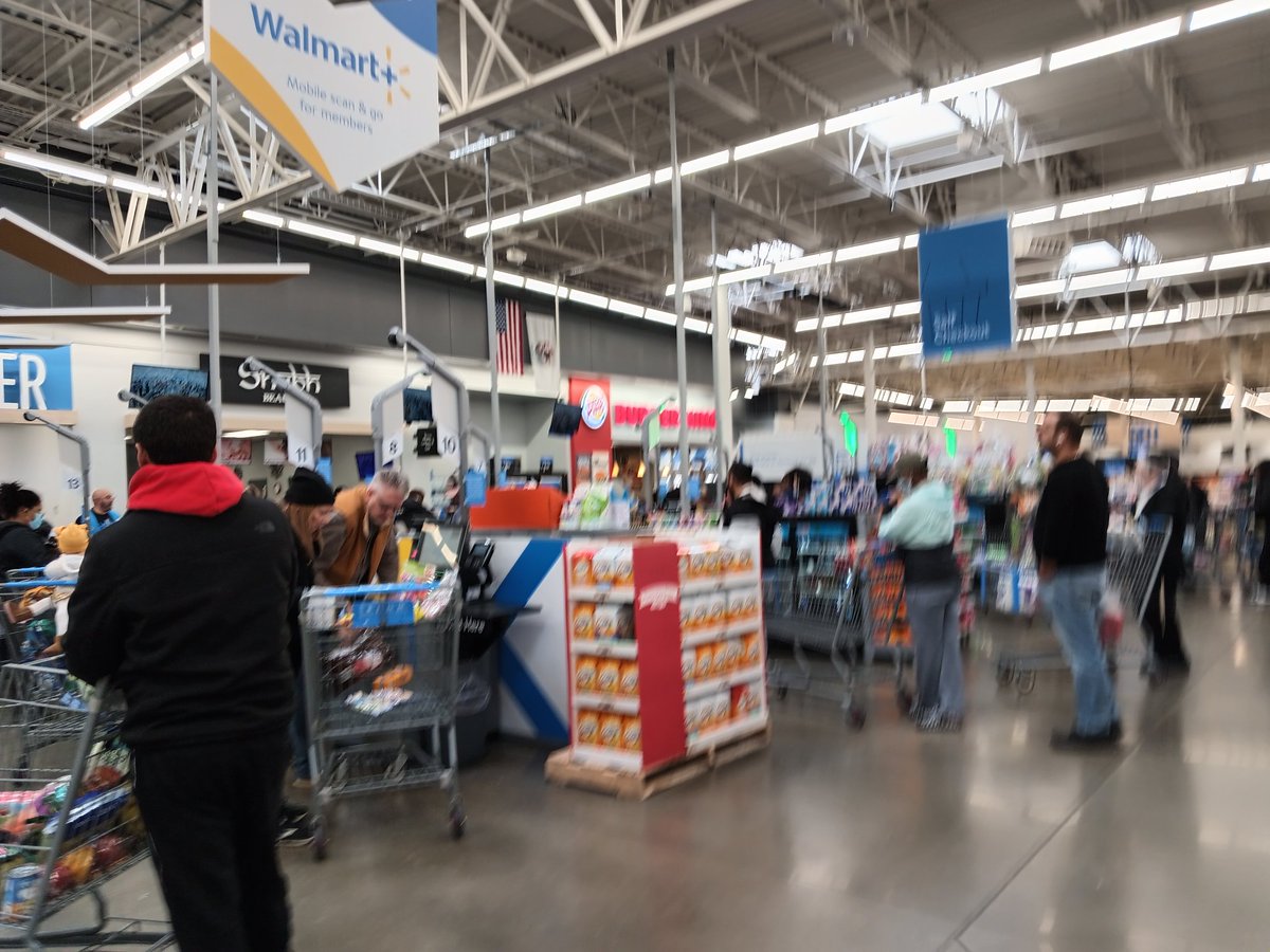 Olivethelupusp2's tweet image. My Autistic brain isn't like the overcrowdness and loudness of Walmart and I've been very panicky since. I hate masking too.

#Sensoryoverload #toomanypeople #AutismAcceptanceMonth