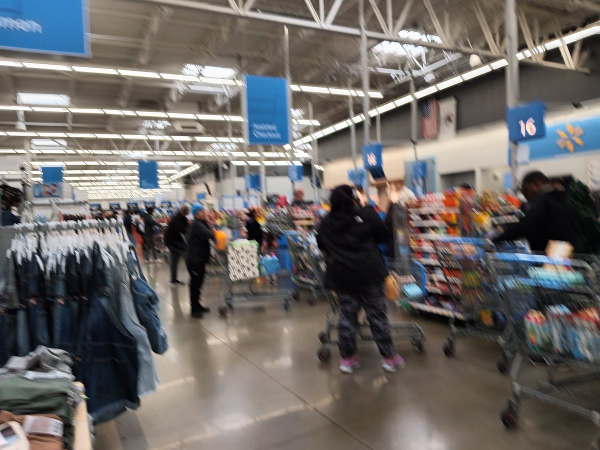Olivethelupusp2's tweet image. My Autistic brain isn't like the overcrowdness and loudness of Walmart and I've been very panicky since. I hate masking too.

#Sensoryoverload #toomanypeople #AutismAcceptanceMonth