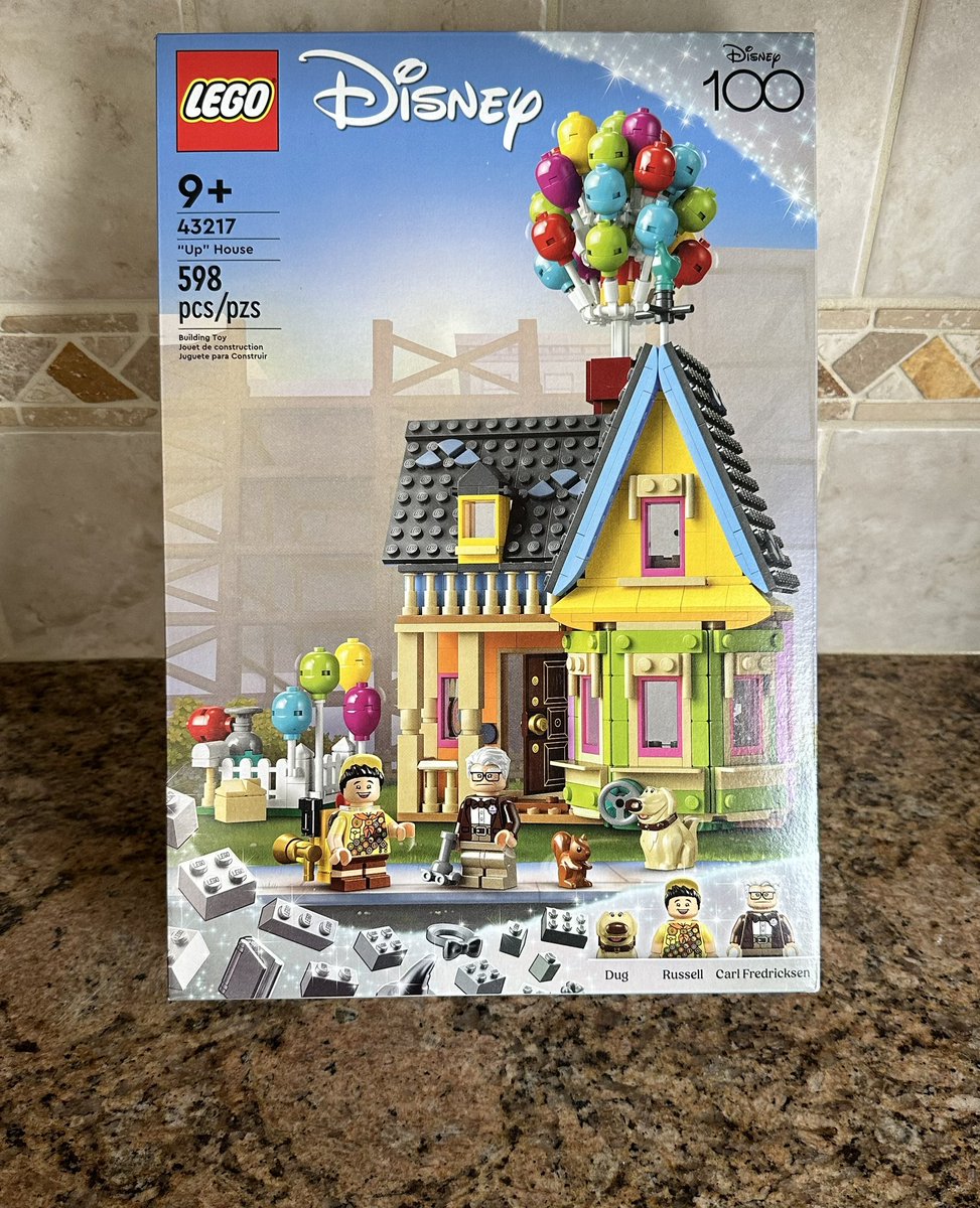 Mail Call! Got my Lego UP House!
.
#UP #Pixar #Disney #PixarUP #Lego #LegoDisney #LegoPixar #DisTrackers #Collectibles #LegoCollector