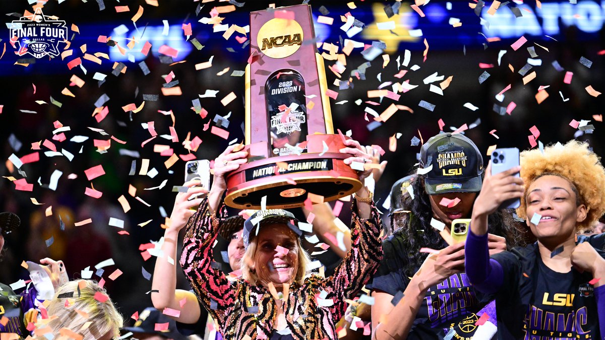 WFinalFour's tweet photo. Raise that 🏆!

#NationalChampionship x @LSUwbkb https://t.co/svlHAO5ApG