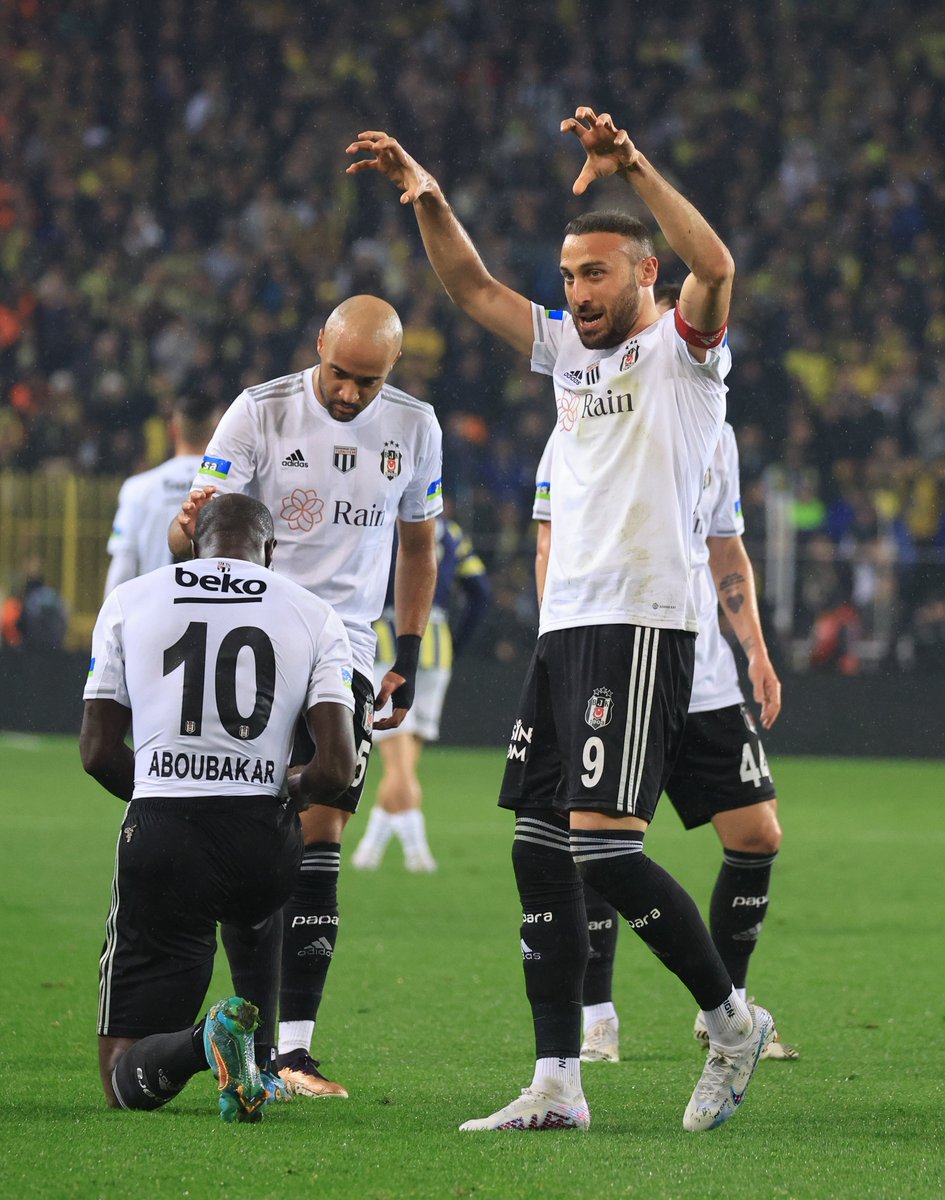 Besiktas's tweet photo. 👏🏻👏🏻👏🏻👏🏻 https://t.co/yw6EoFKSYh