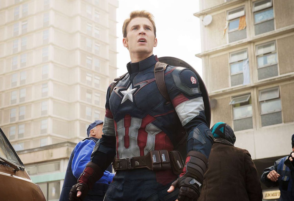 Chris Evans says returning to the role of Captain America “doesn’t quite feel right, right now.”

“Do I think there’s more Steve Rogers stories to tell? Sure, but at the same time, I’m very very precious about it.”

(via: thepopverse.com/chris-evans-ca…)