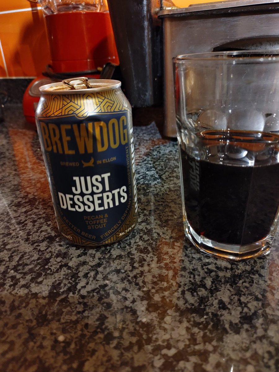 This #Brewdog #PecanAndToffeeStout doesn't taste as bad as I had imagined and is actually quite nice #TidyingUp #AdventCalendar #JustDesserts