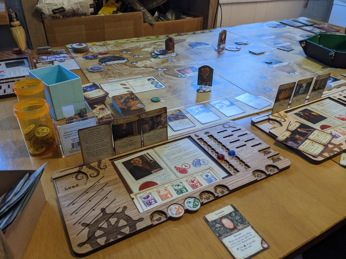 MLHWriter's tweet image. Sundays are for chilling with unspeakable horrors 

Tabletop | Eldritch Horror | Board Games @FFGames