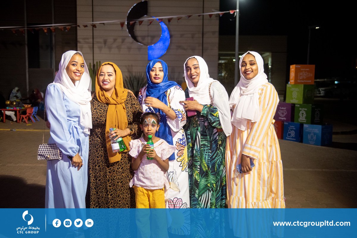 CTCGroup_ltd's tweet photo. أنطلقت أمسيات سي تي سي في أجواء رمضانية مليئة بالمحبة والمرح والدفء.
تزيّنت مباني المجموعة وتألقت بالأضواء والفوانيس وضحكات الصغار والكبار مع فعاليات والعاب أستمتع وشارك فيها الكبار والصغار.
تستمر أمسيات سي تي سي كُل خميس طوال شهر رمضان المبارك. https://t.co/5HBewhp0oK