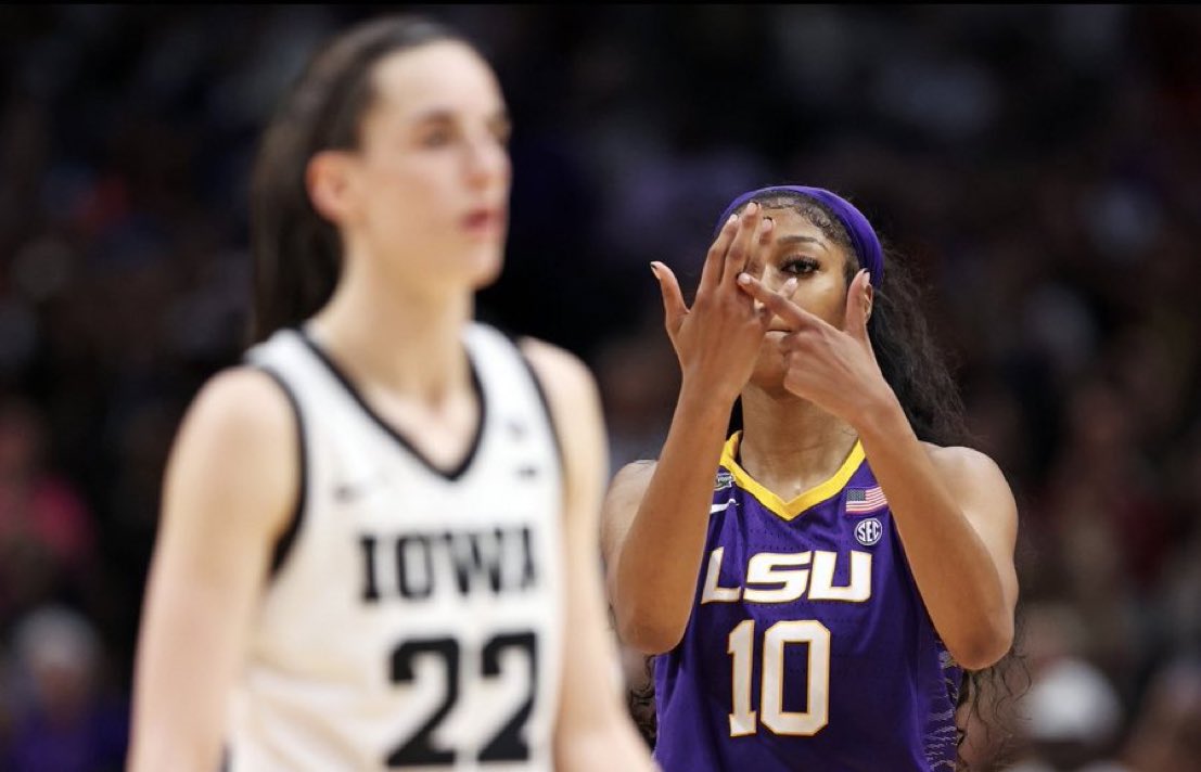 damnjwhatyousay's tweet image. Klay Thompson whenever the warriors are down 20+