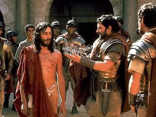 jandry_75's tweet photo. Recuerden que el viernes santo dan la película Jesús de Nazaret, trata de un socialista que predica el amor, la justicia social y el respeto a los DDHH, y es traicionado por los del rechazo,  juzgado y asesinado por la derecha.

#LaDerechaMiente
#DDHH https://t.co/vxe7KQWni0