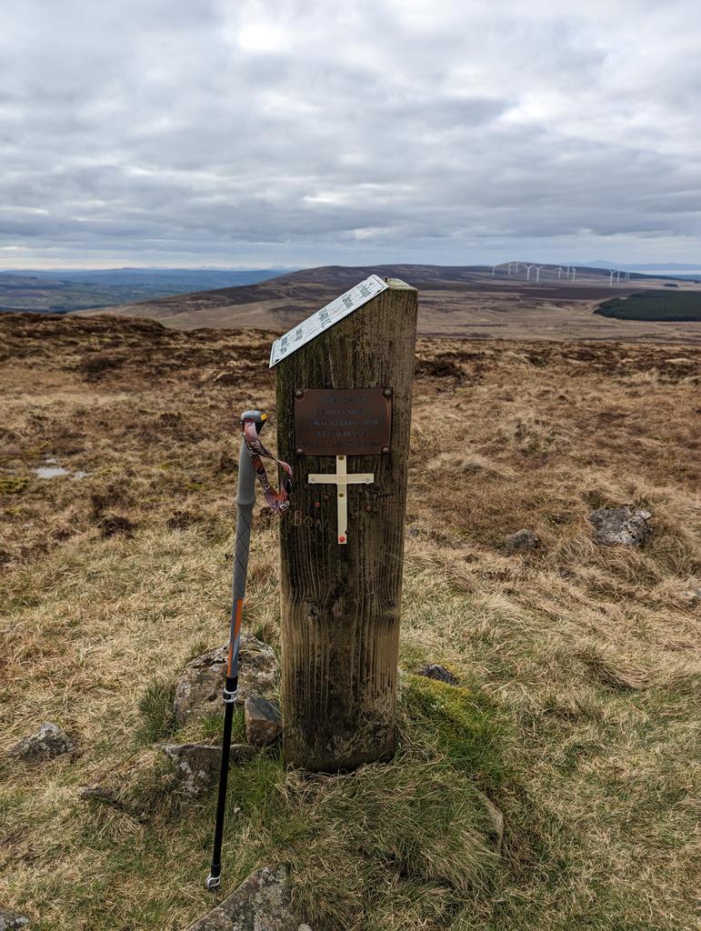 SeanmckSean's tweet photo. Beautiful evening from the top of #AnCarn #PalmSunday https://t.co/n7mxiPL2SN